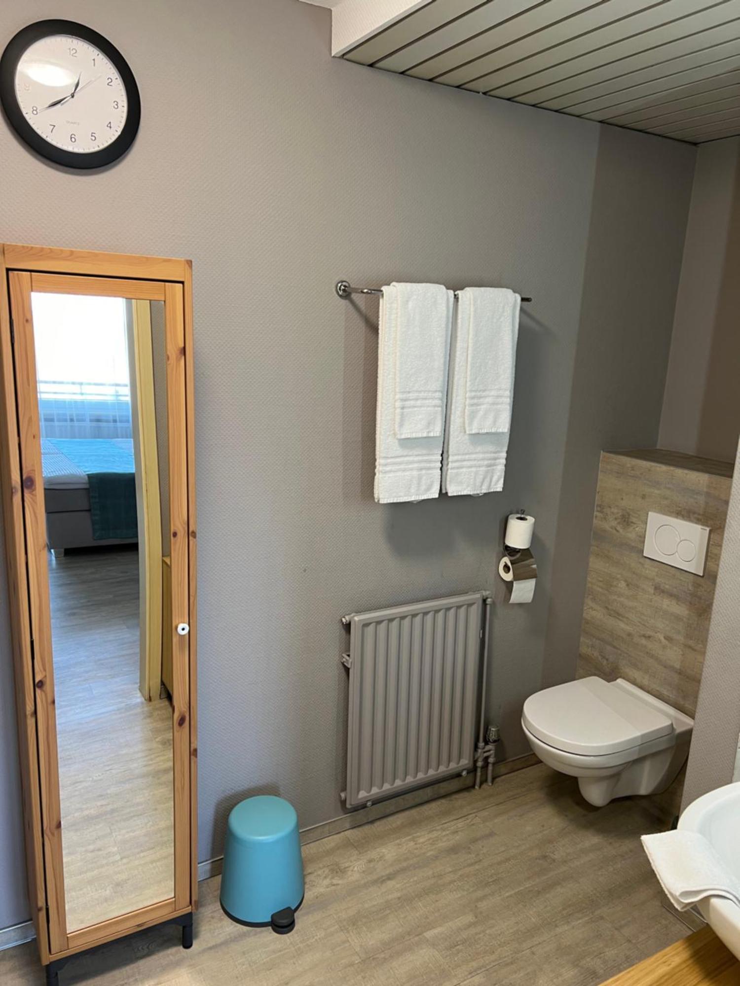 Fi-Suiten Waldeck  Bagian luar foto