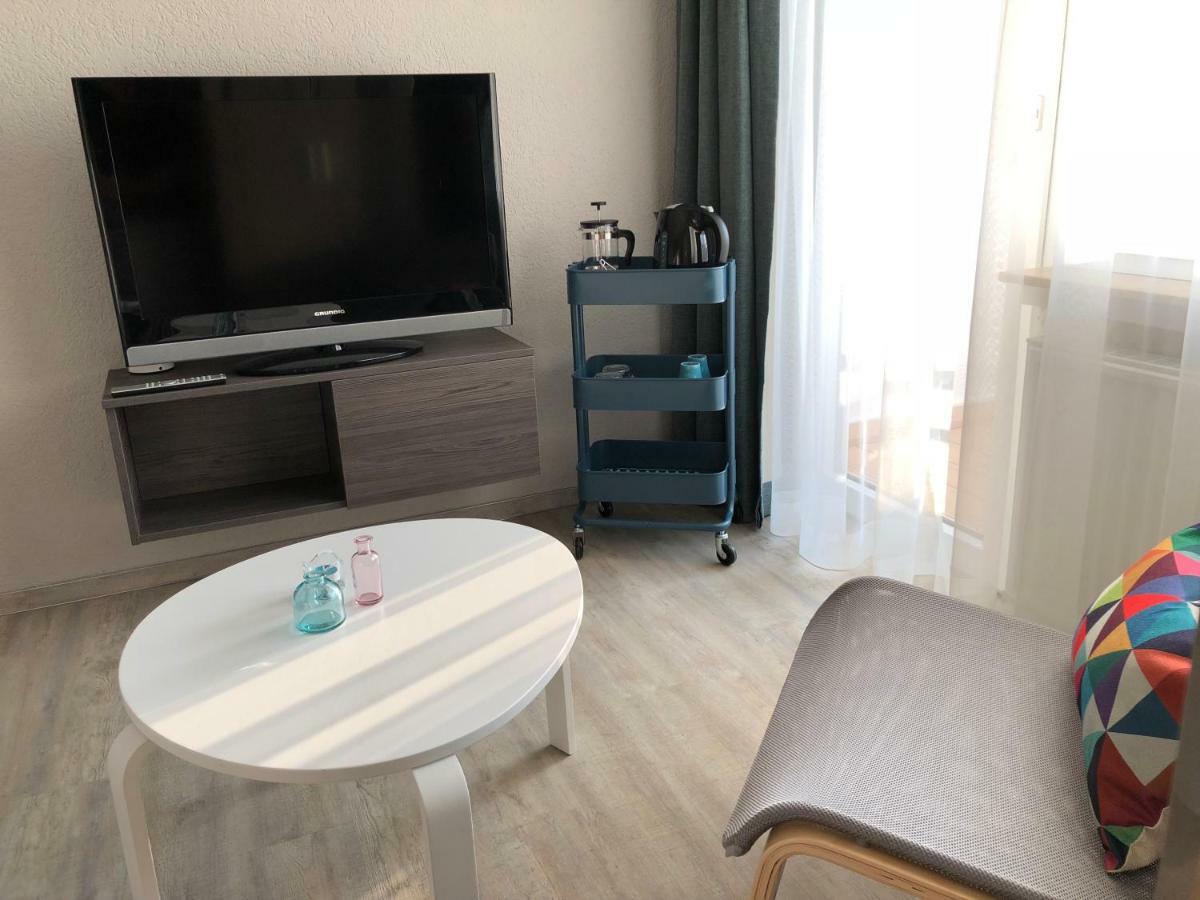 Fi-Suiten Waldeck  Bagian luar foto